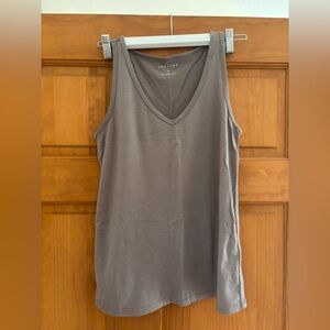 Unbound Merino Relaxed V Neck Tank - Fossil color